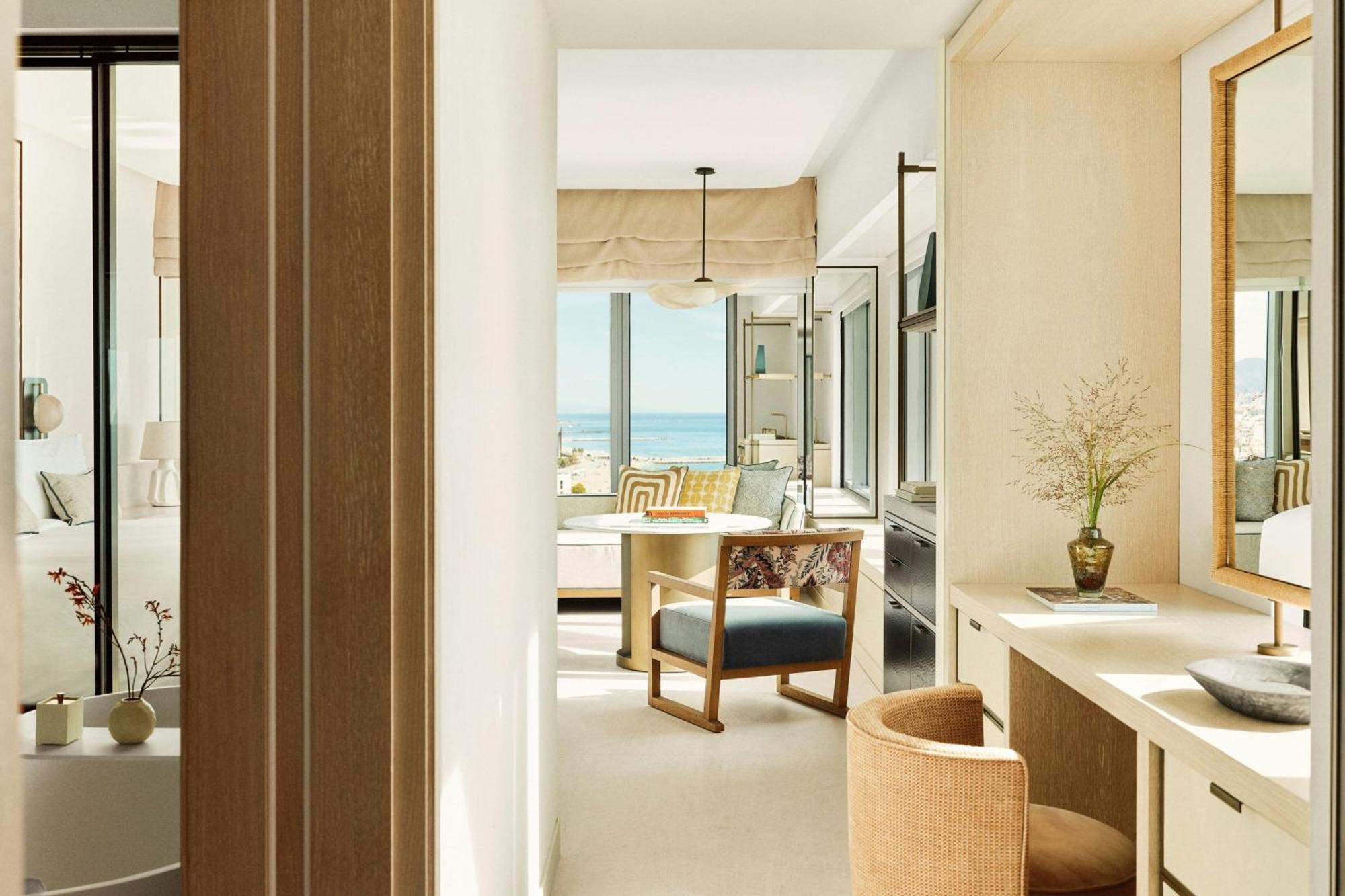 Seascape Corner King room Sea Front